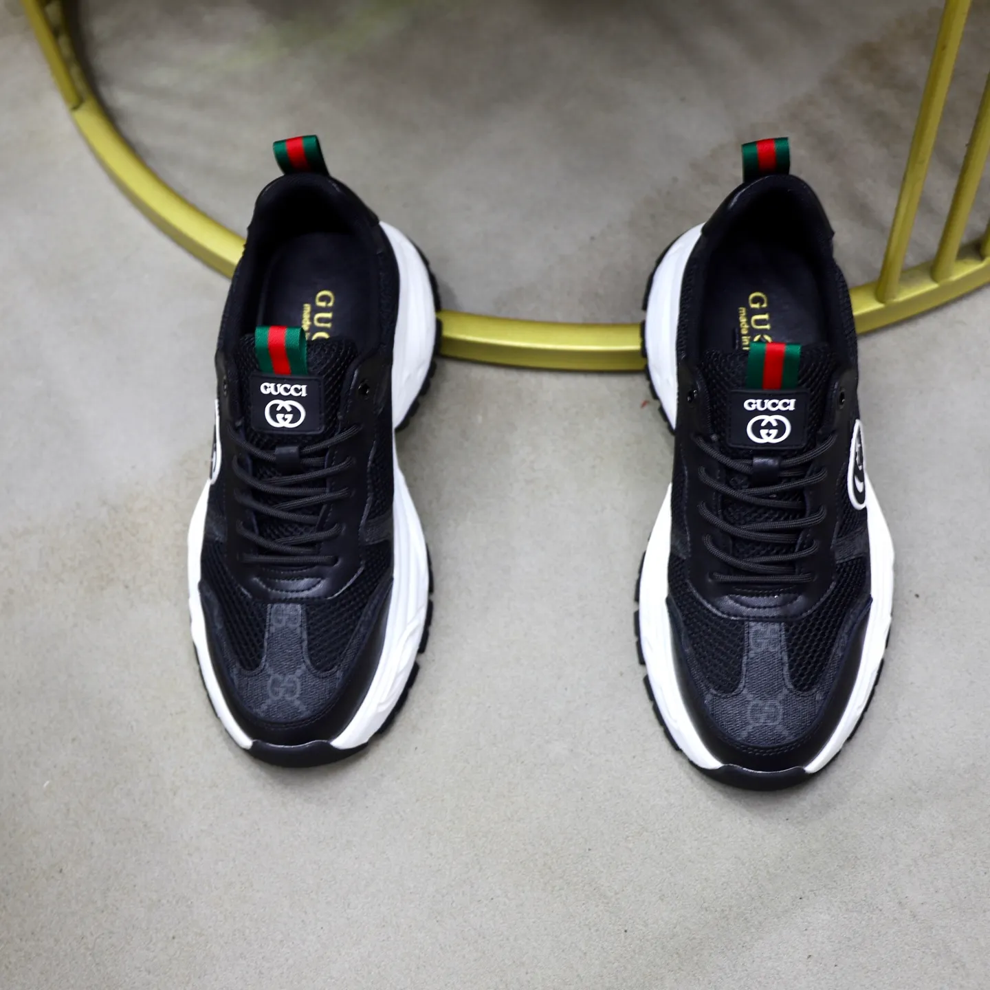 Ex-factory price: 462💰🙅‍♂️🙅‍♂️🙅‍♂️ Brand: Gucci GUCCi Standard code: 38-44 (45 customized) Grade: Same as the official website Material: Original material splicing Comfortable and breathable lining Lightweight and wear-resistant sports outsole Style category: Men's fashionable casual shoes Running sneakers Distinguished luxury brand elements Top luxury Color: actual picture color